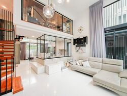 Charlton 27 (D19), Terrace #617667671